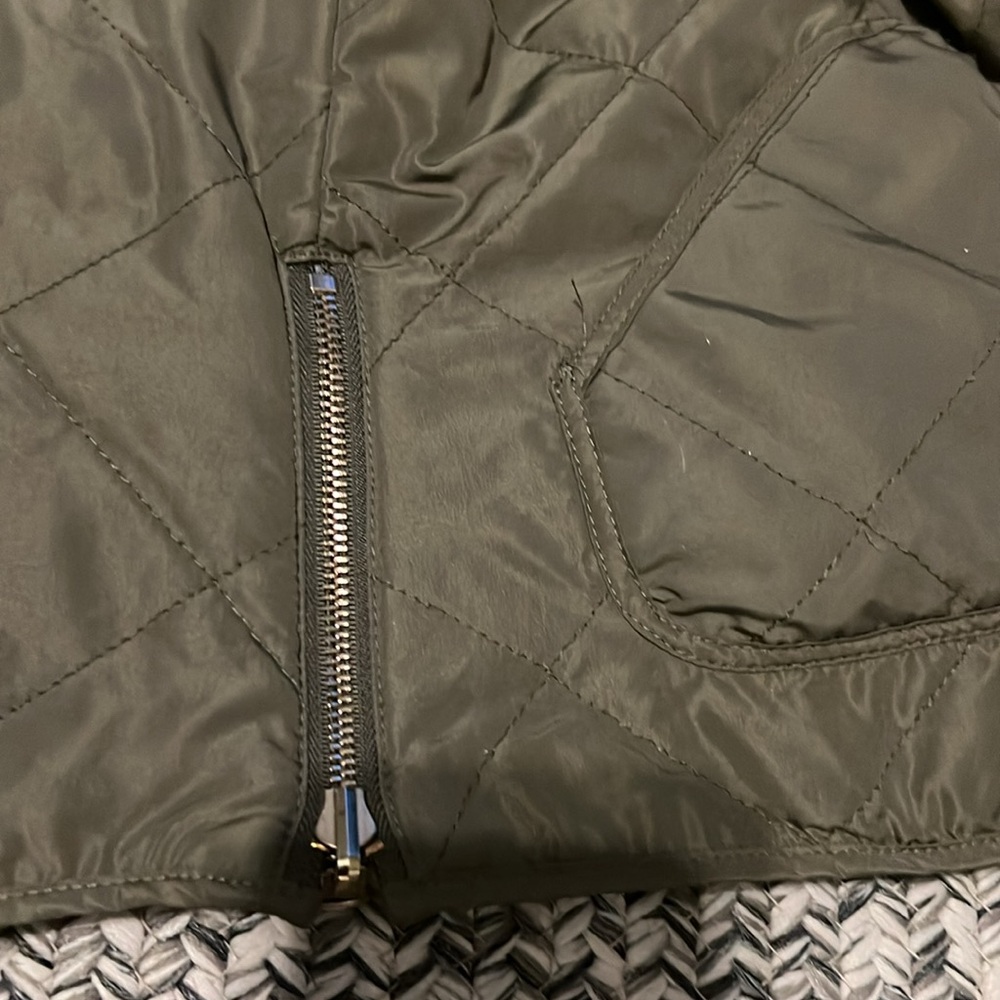 Reversible vest - Picture 4 of 4